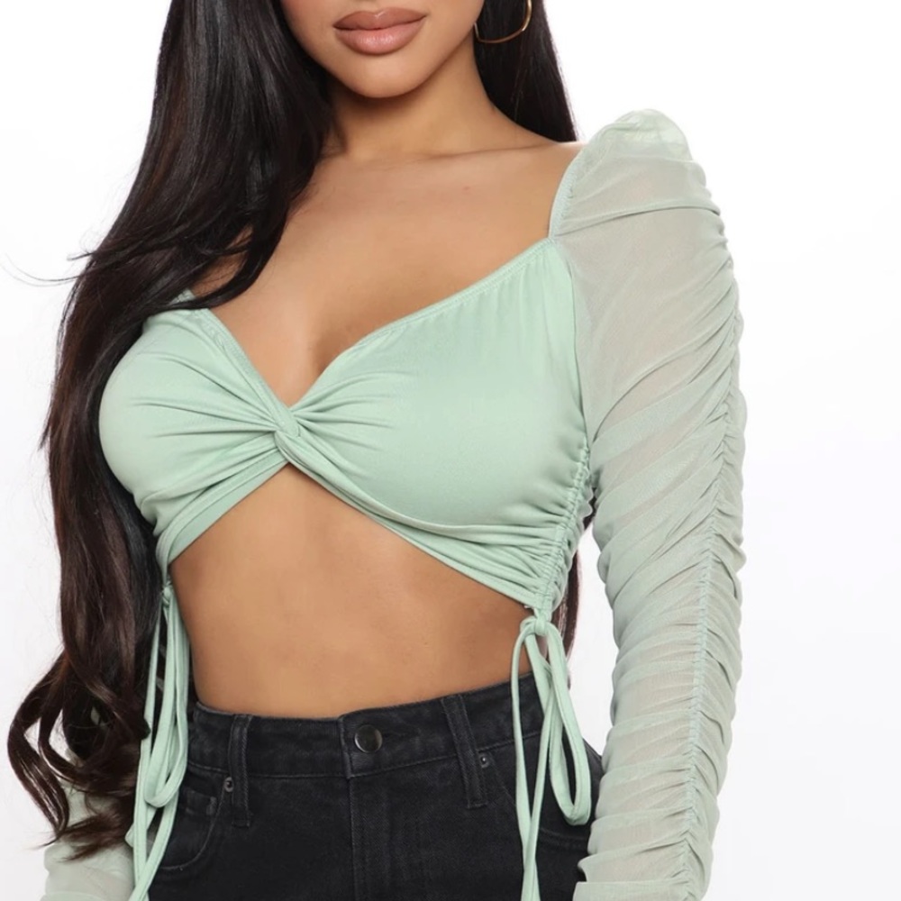 Fashion nova cropped top